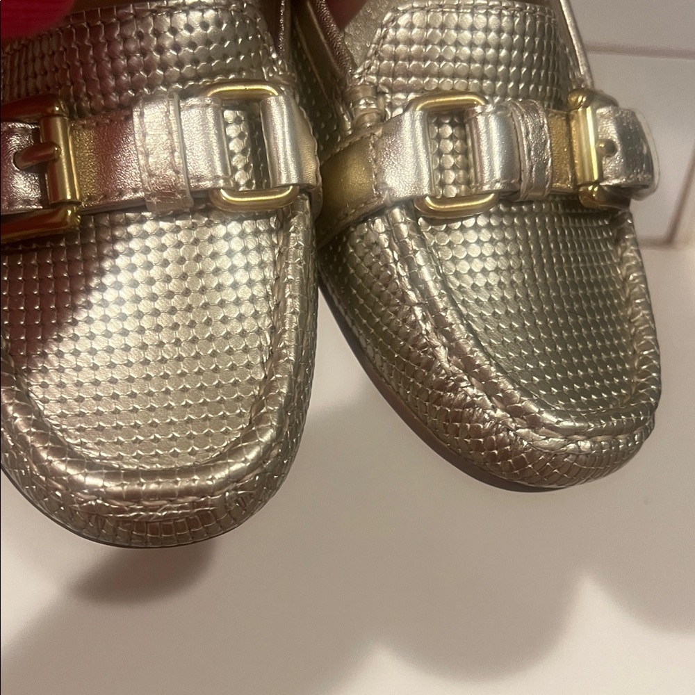 Women’s Coach Gold Loafers Flats with Buckle Size 6.5 worn once! - Picture 7 of 7